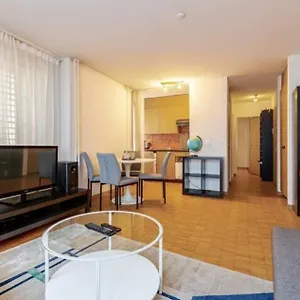 Apartment 5-mins Walk To Main Station - Center, Zurich